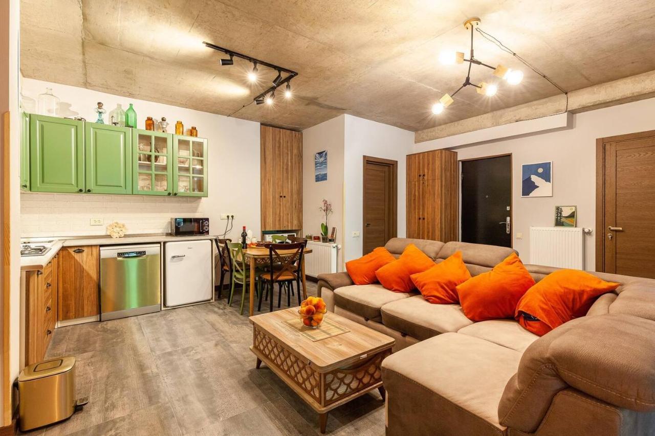 Veli Group Apartment Near White Bridge ° Kutaissi Exterior foto